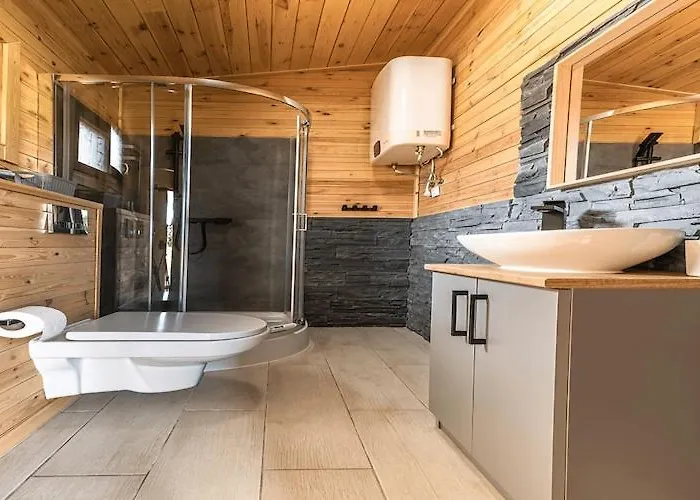 펜션 In With & Views 두슈니키 즈드로지